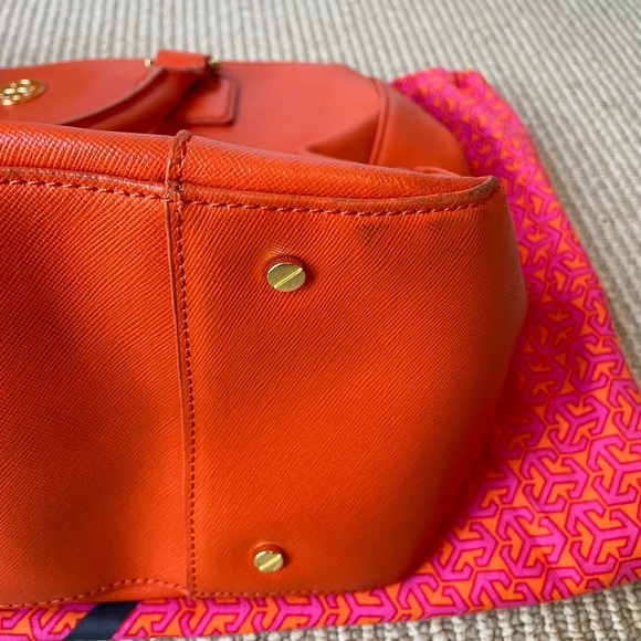 Tory Burch Robinson Double Zip Tote - Picture 3 of 4